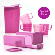 Tupperware cake carriers